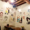 荻窪にアニメキャラが漫画家直筆で壁一面に描かれたカフェがある
